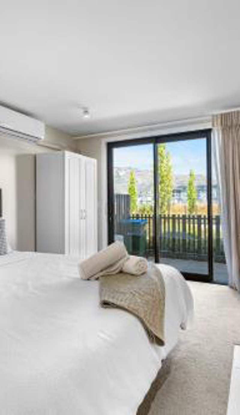 Queenstown Studio, 5mins to Airport, Self Check-in, WIFI, Walk to Shopping Centre