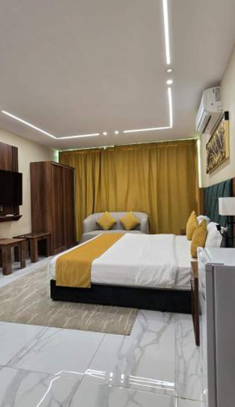 استديو عصري - Modern Studio
