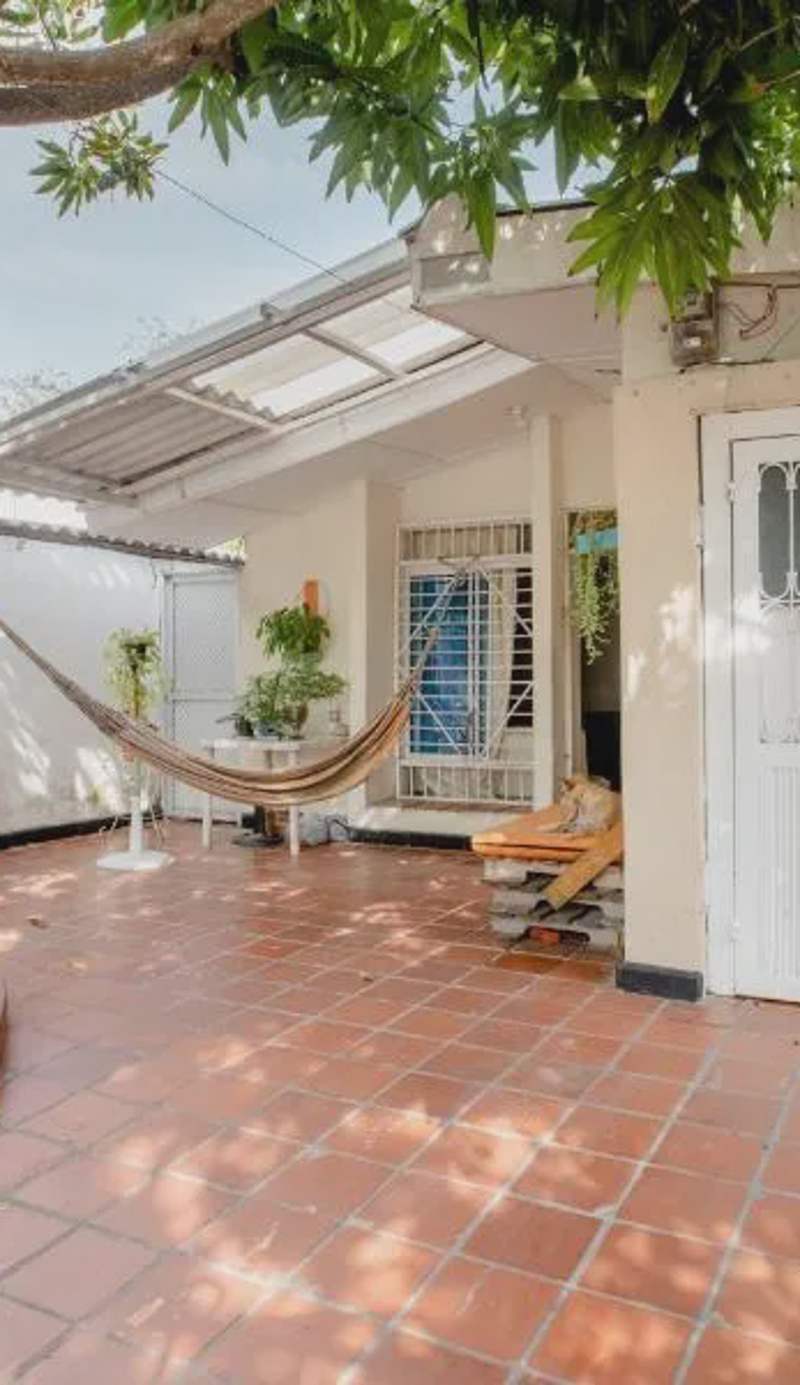 HABITACION PRIVADA EN CASA DE MIS PADRES