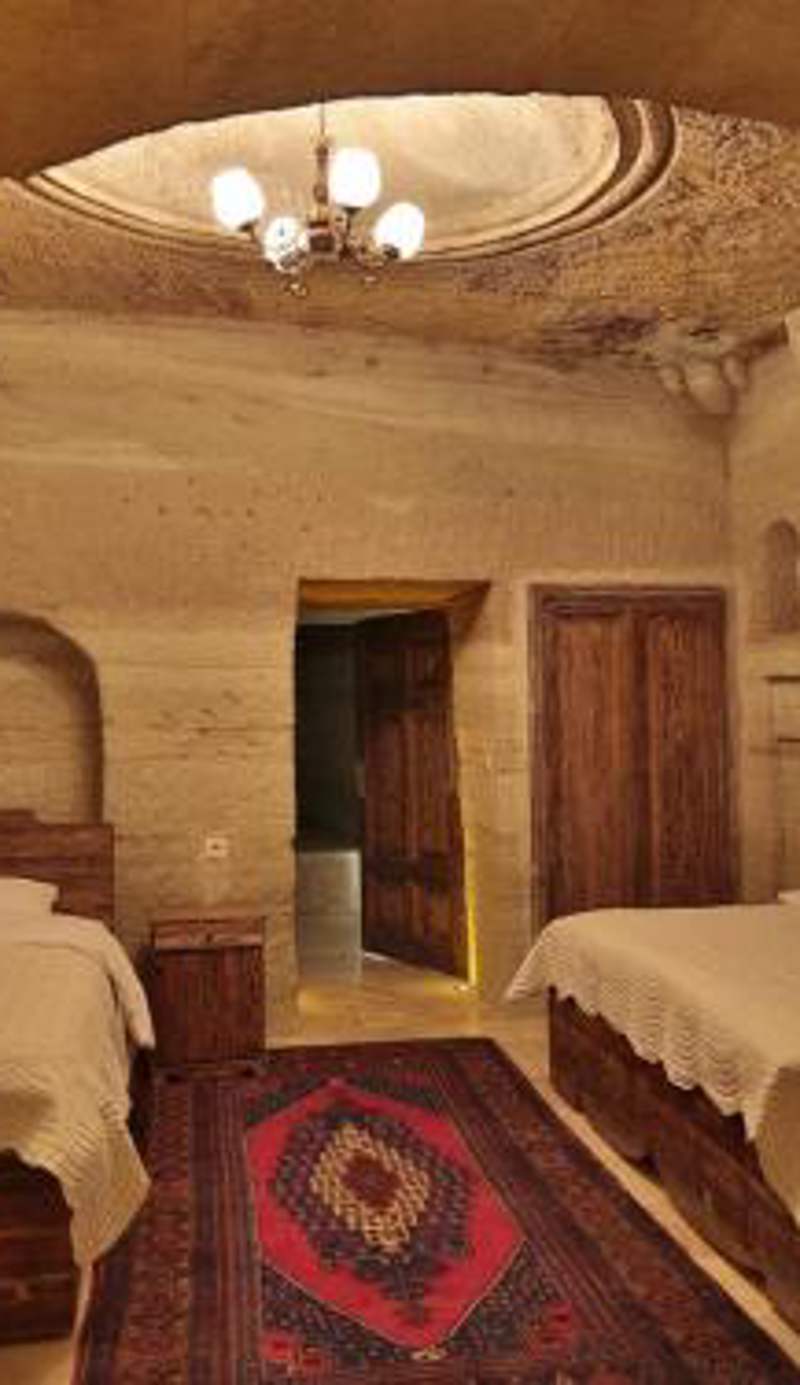 Family Cave Suite Hotel