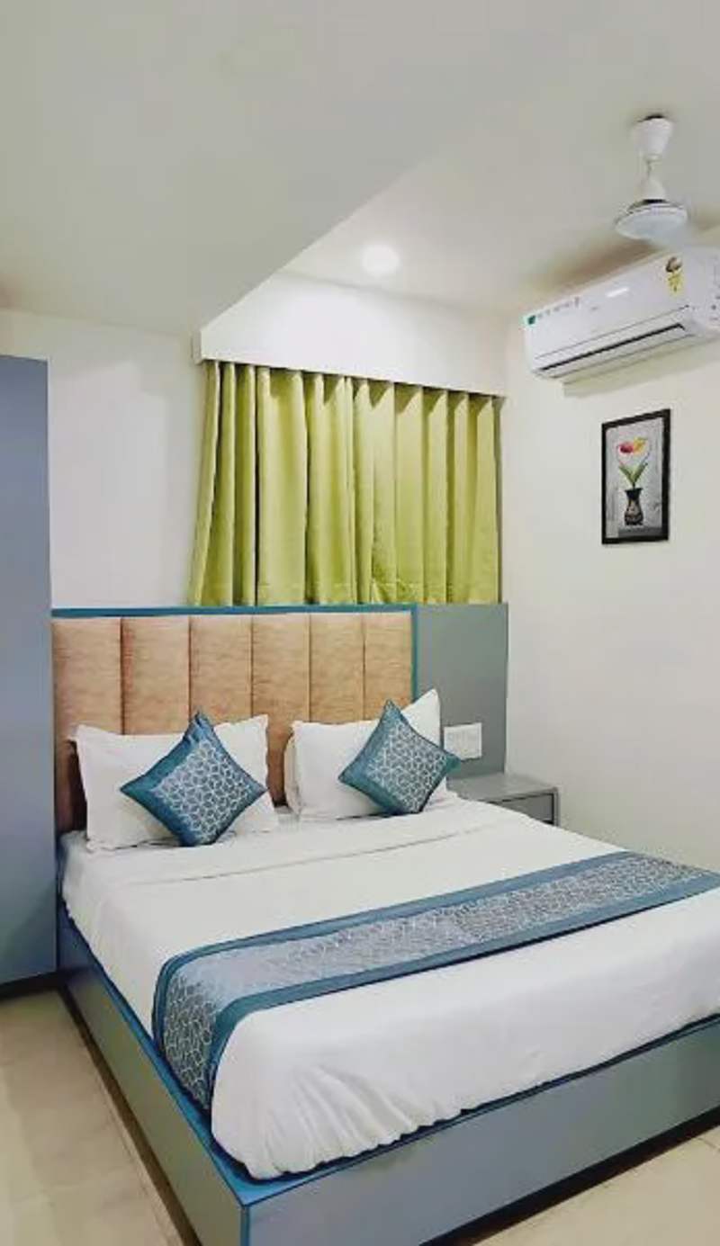 Hotel Orchid Inn