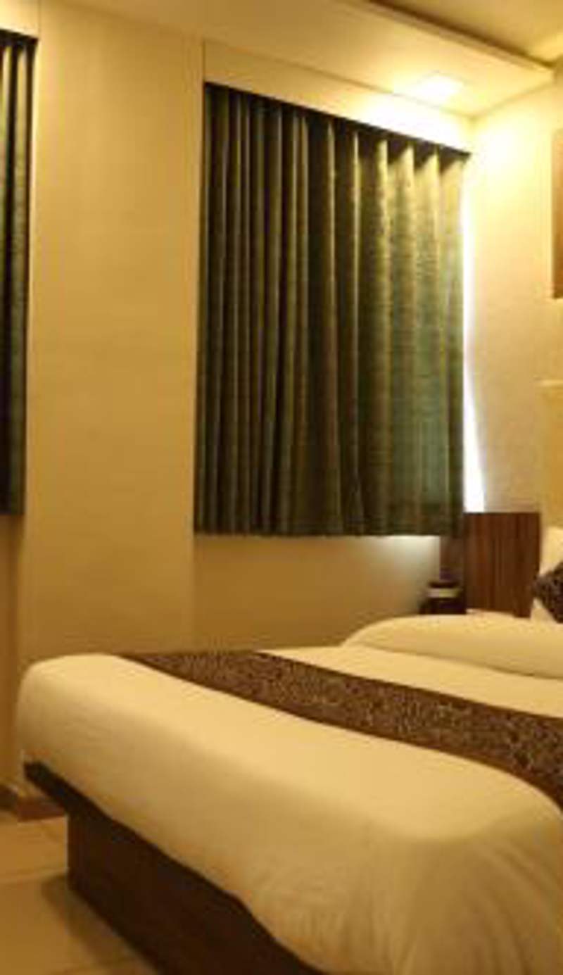 HOTEL RK PALACE