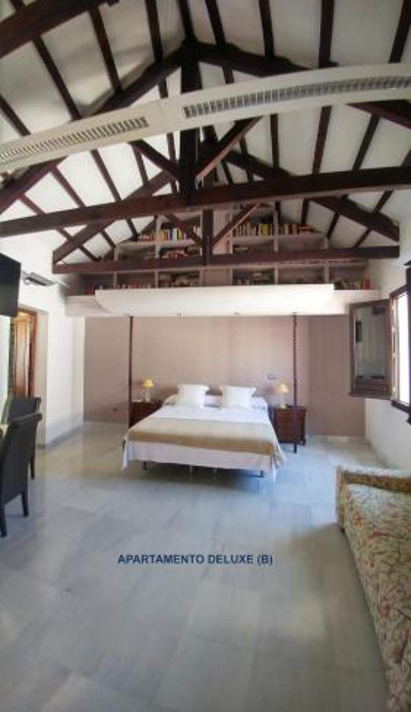 Apartamentos Torre de la Mezquita