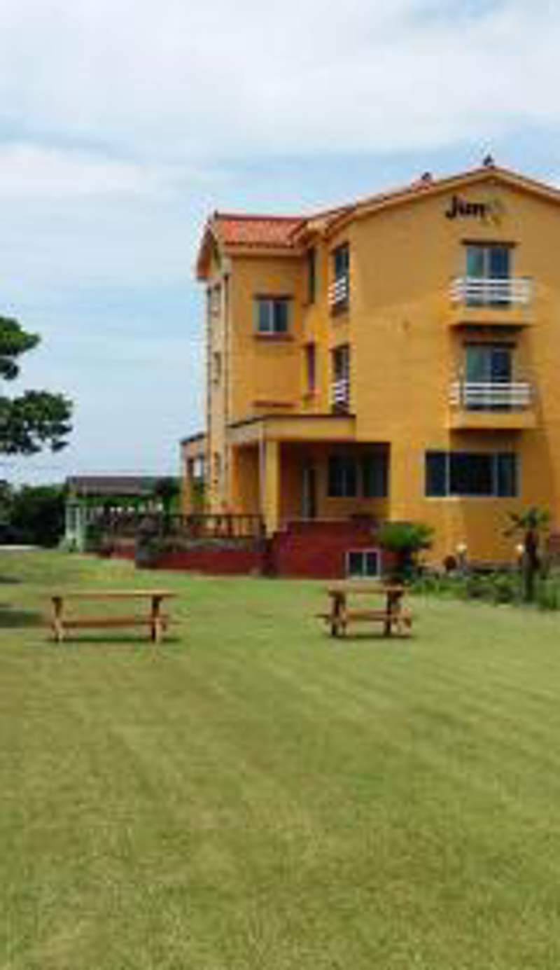 Jun House