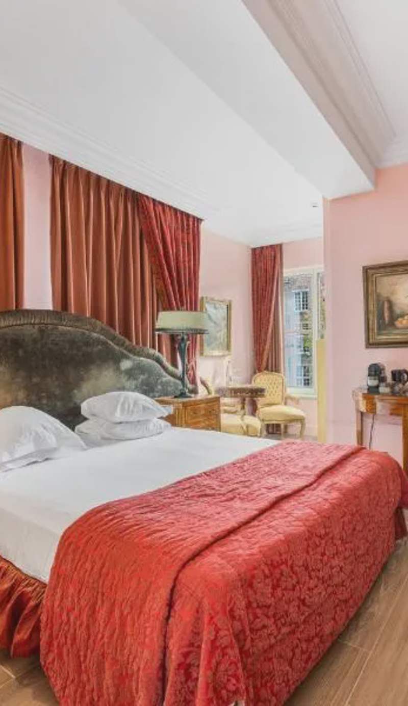 Canal Suites