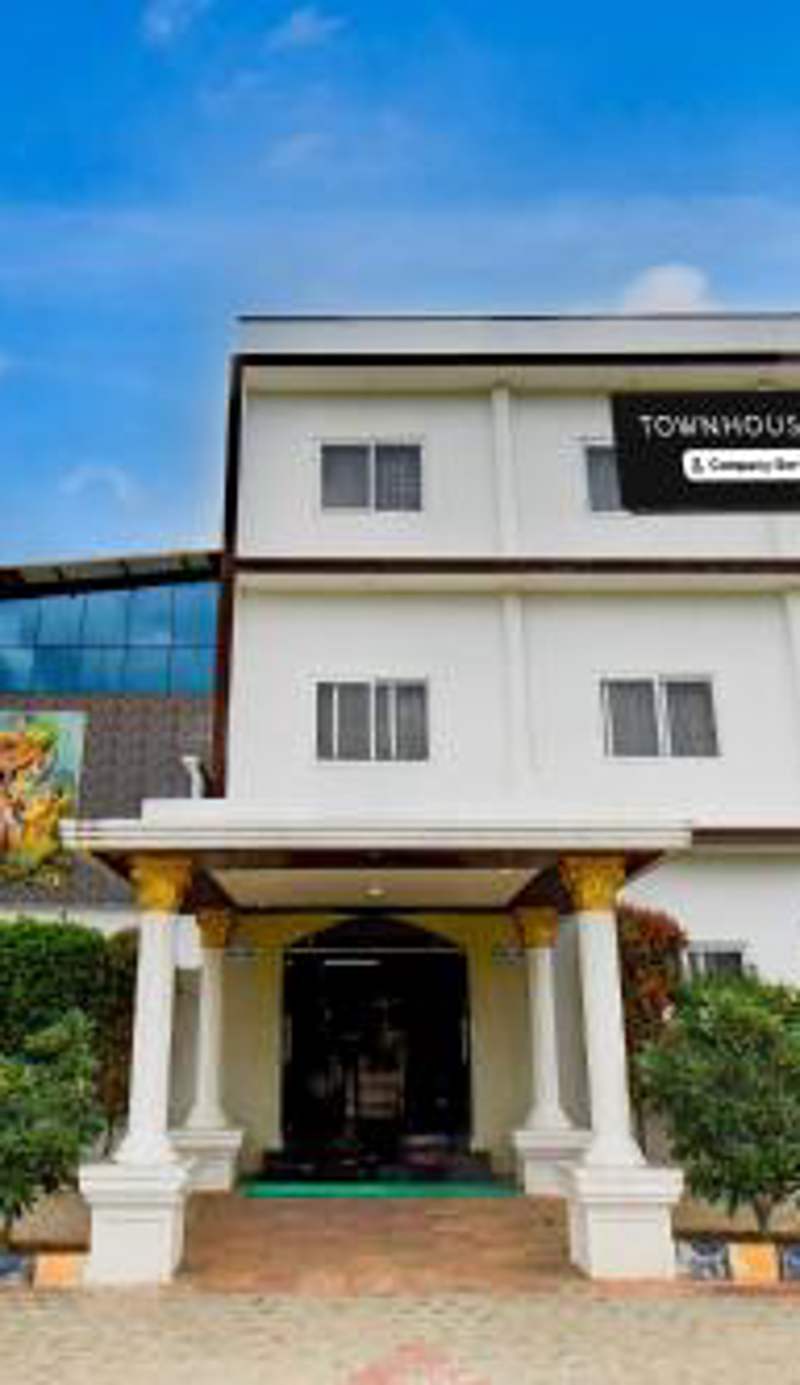 Super Townhouse Oak Sri Mahadeshwara Convention Centre Formerly Shri Aprameya Resort