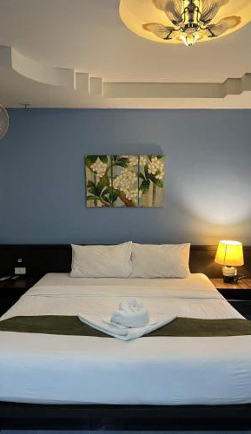 J Hotel