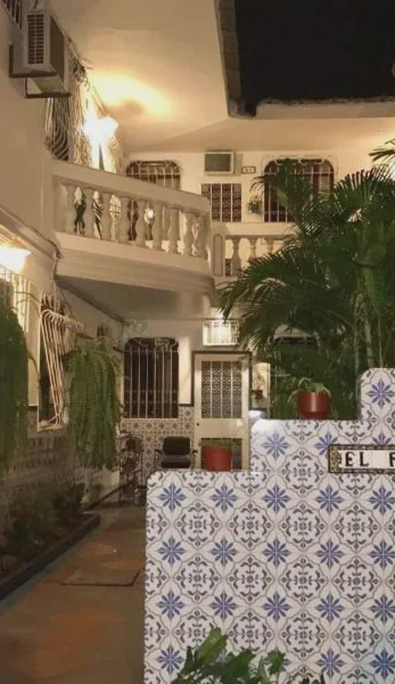 El Patio Suites