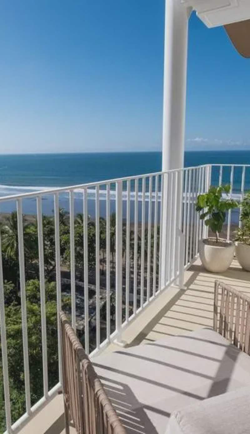 Stylish 1-BR Oceanfront Condo with Panoramic Views