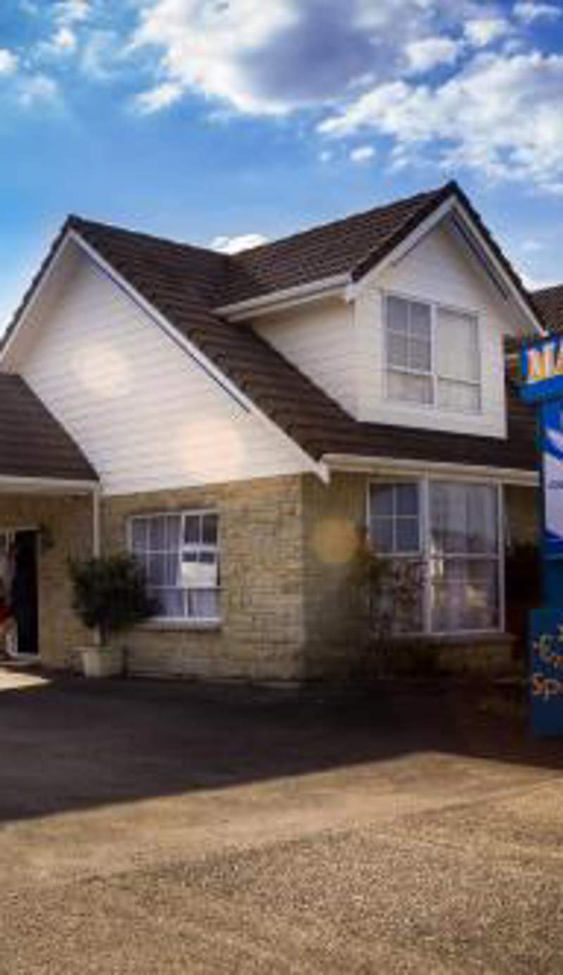 Malones Spa Motel