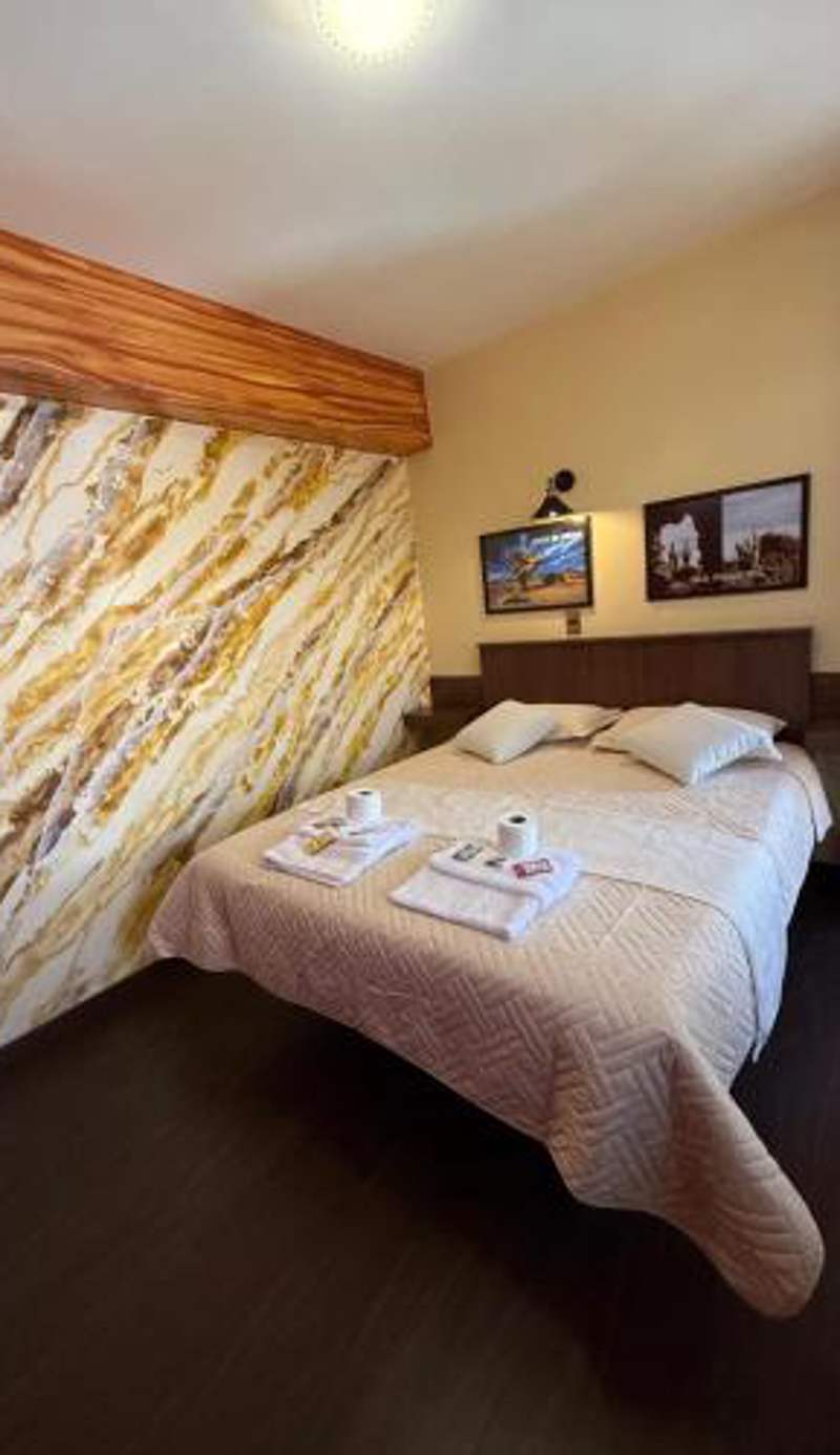 Hotel Elom