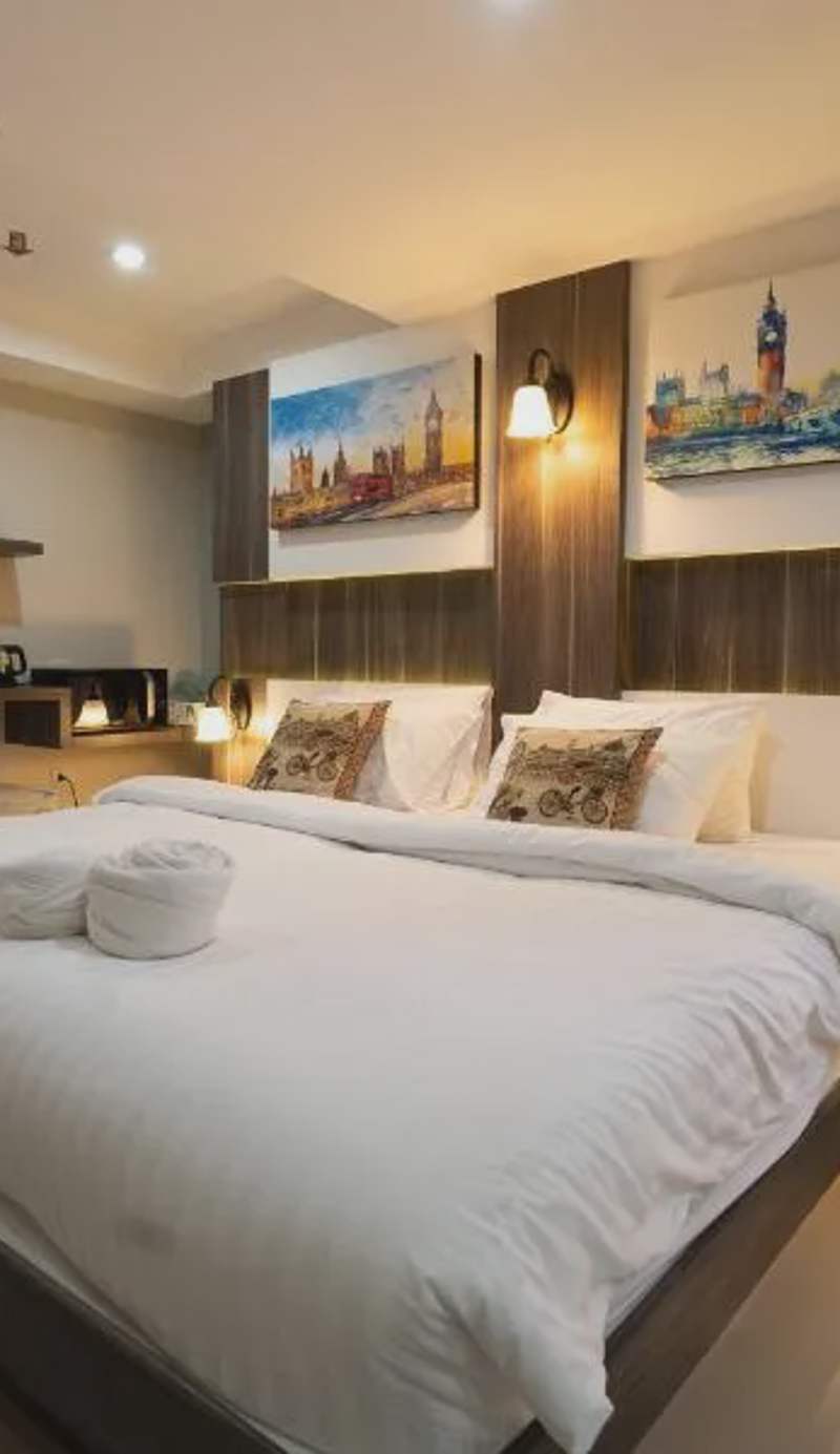 We Resident Hotel