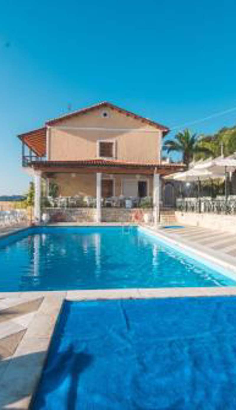 Kommeno Bay Apartments