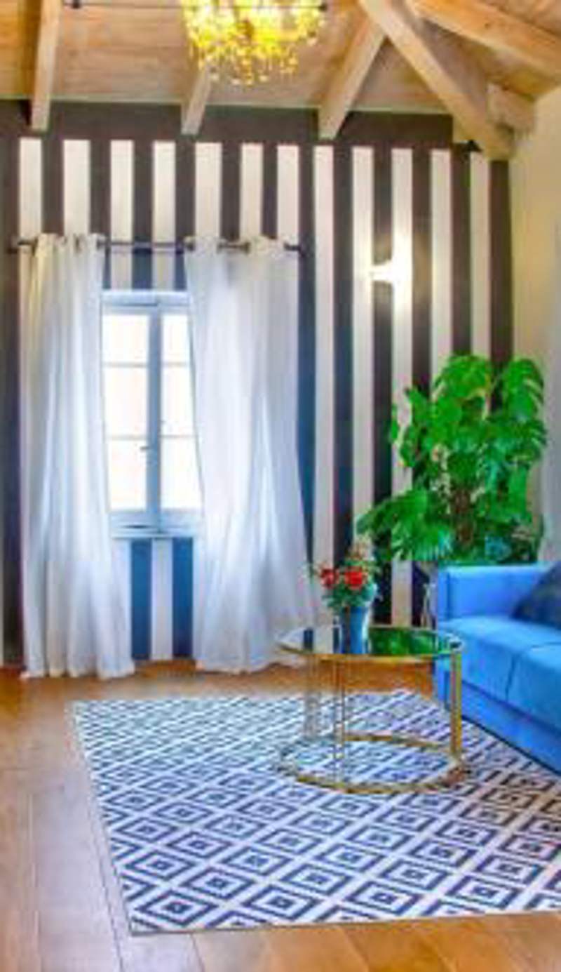 Ella's stunning pad