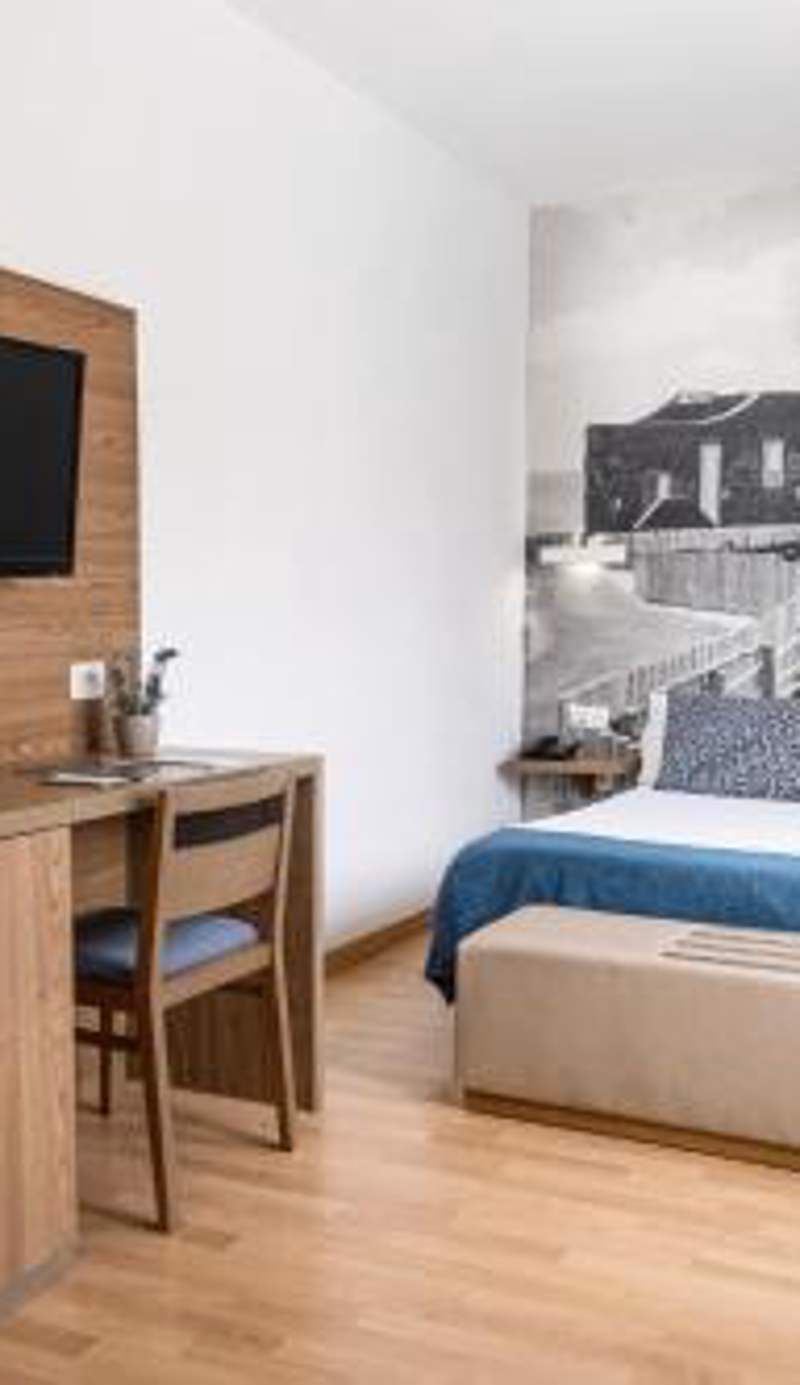 Hotel Adonis Plaza