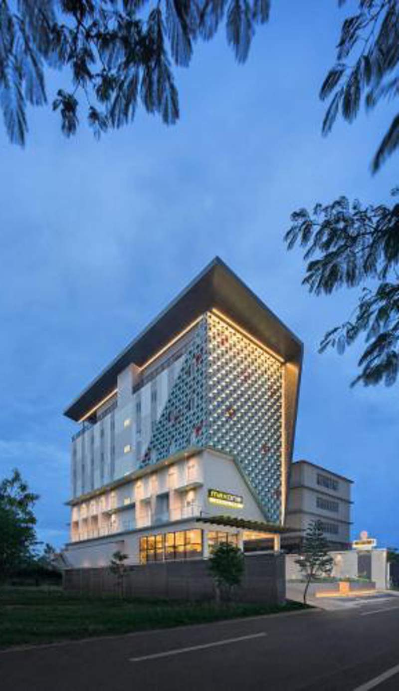 MaxOneHotels at Kota Harapan Indah-Bekasi