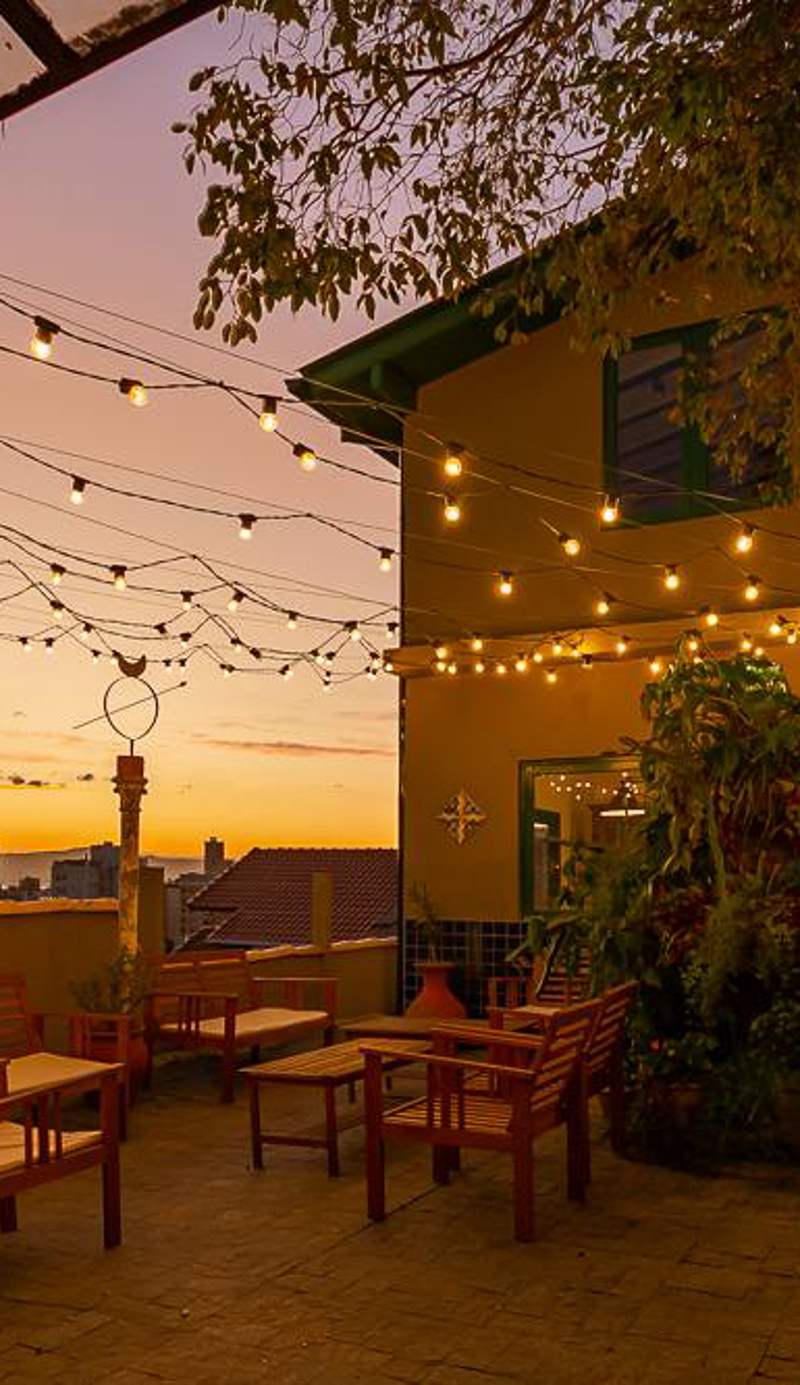 Abaporu Art Hostel