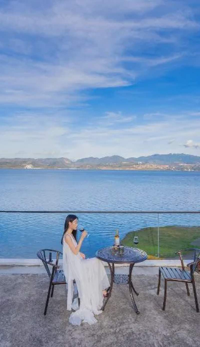 Blue Sea Hotel
