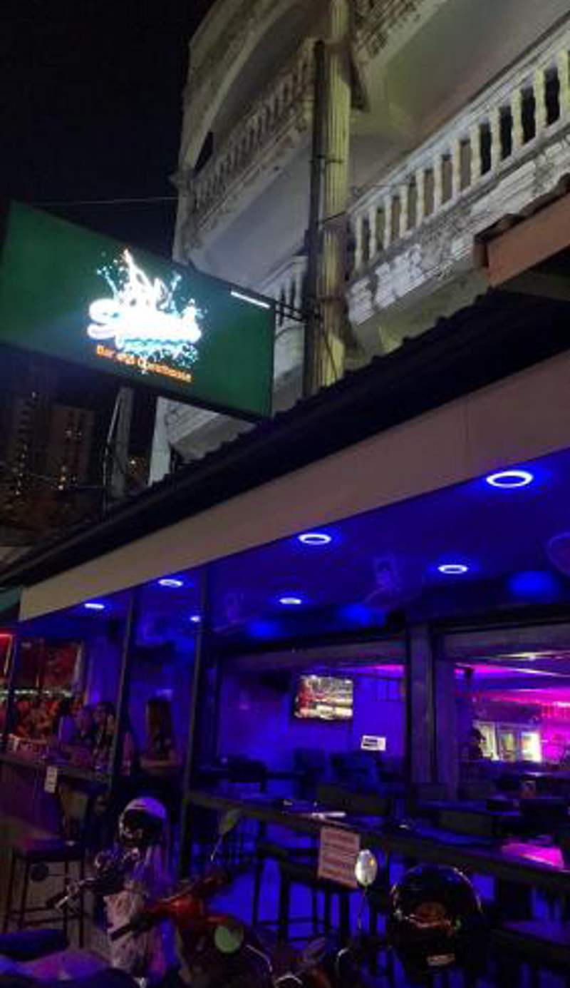 Splash Bar and Guesthouse