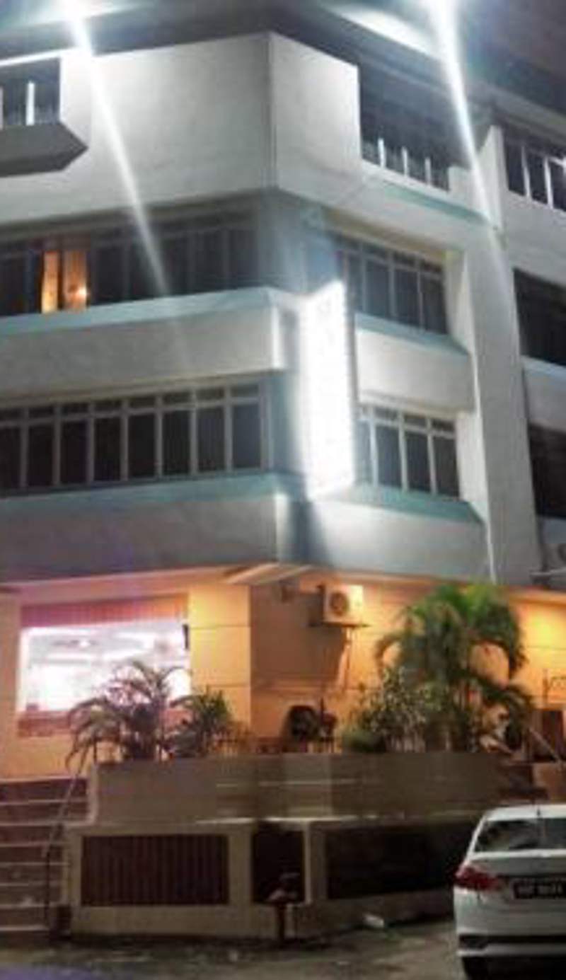 Hotel Sri Sutra PJ 222