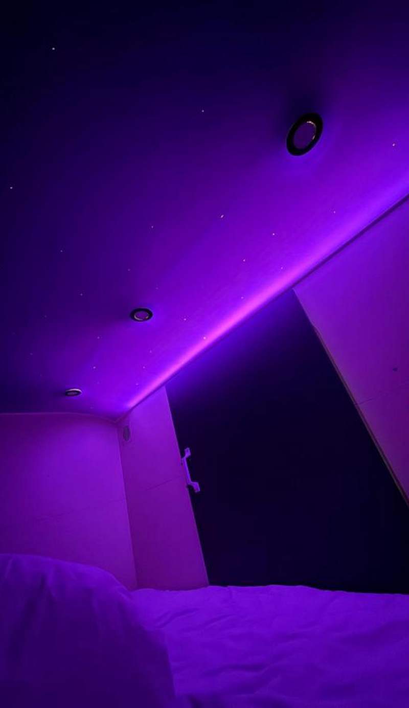 Capsule Hotel Constellation 89