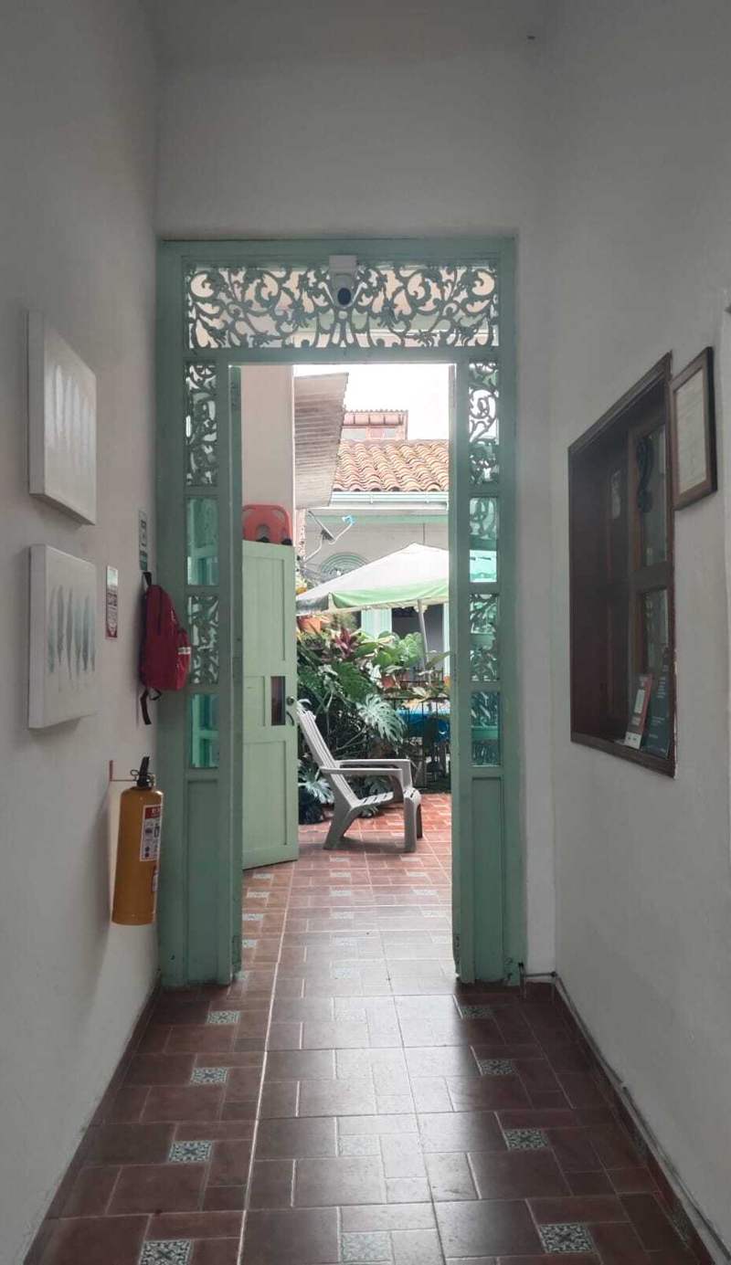 Sandalio Hostal B&B