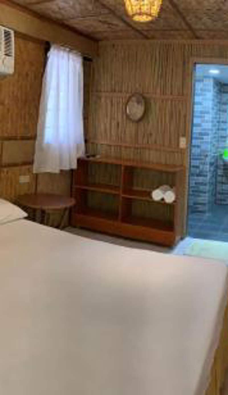 Bamboo House Beach Lodge & Restaurant