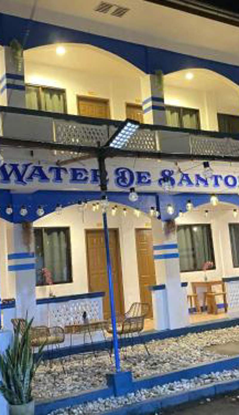 Blue Water De Santorini