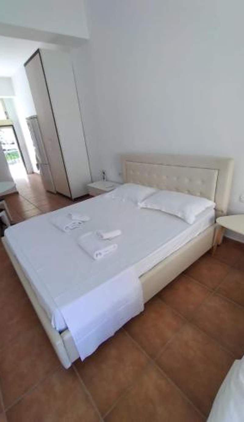 ARTEMISA APARTMENTS