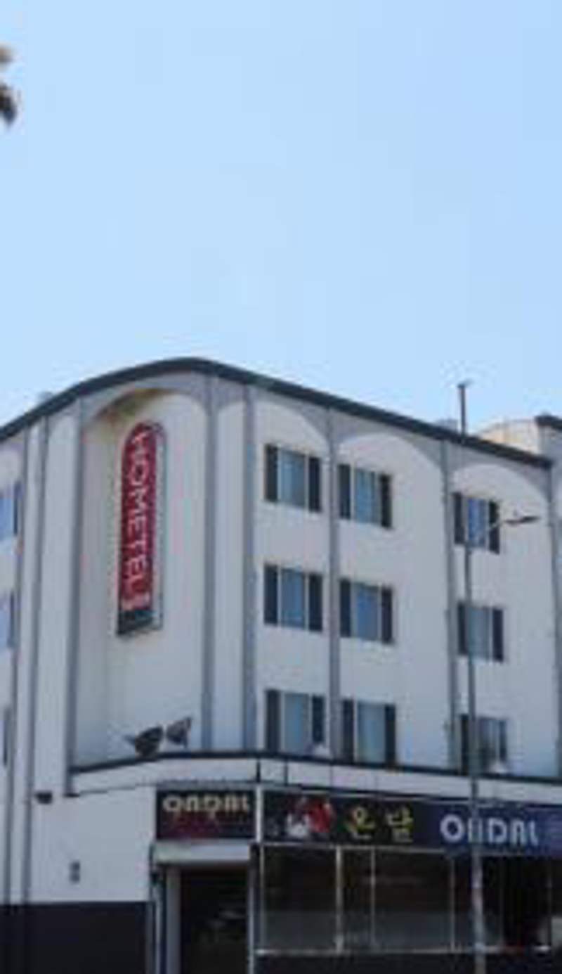 Hometel Suites