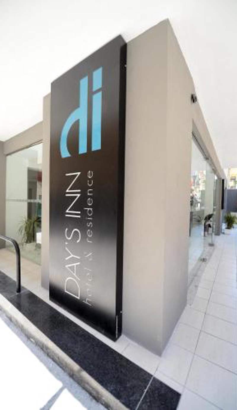 Day's Inn Hotel and Residence
