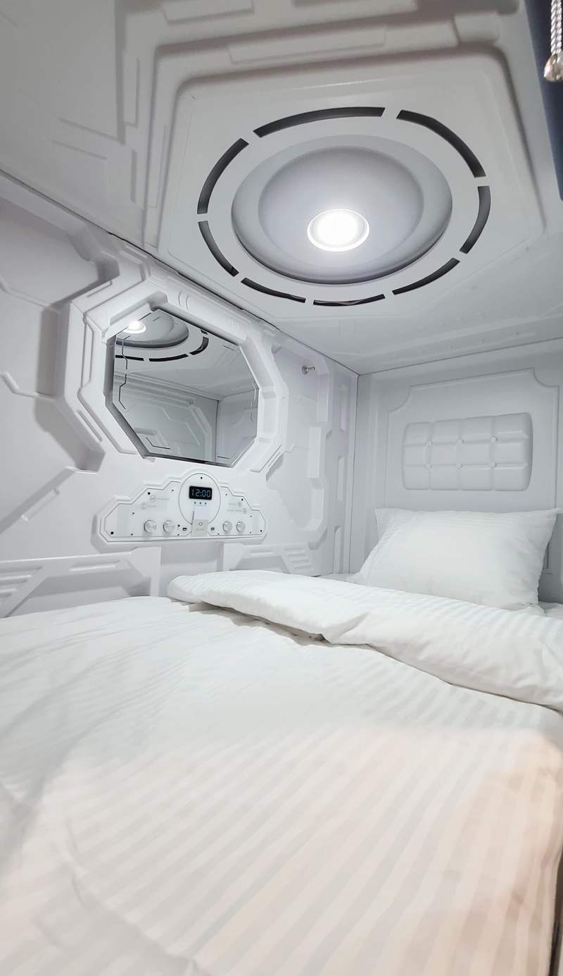 Capsula Hostel