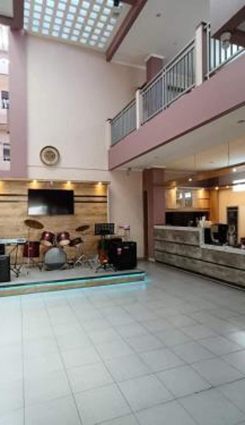 Karana Guesthouse Syariah Bandung & Luang Cafe