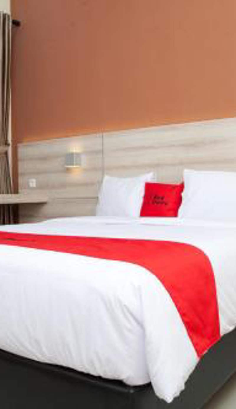 RedDoorz Plus near Pasundan University