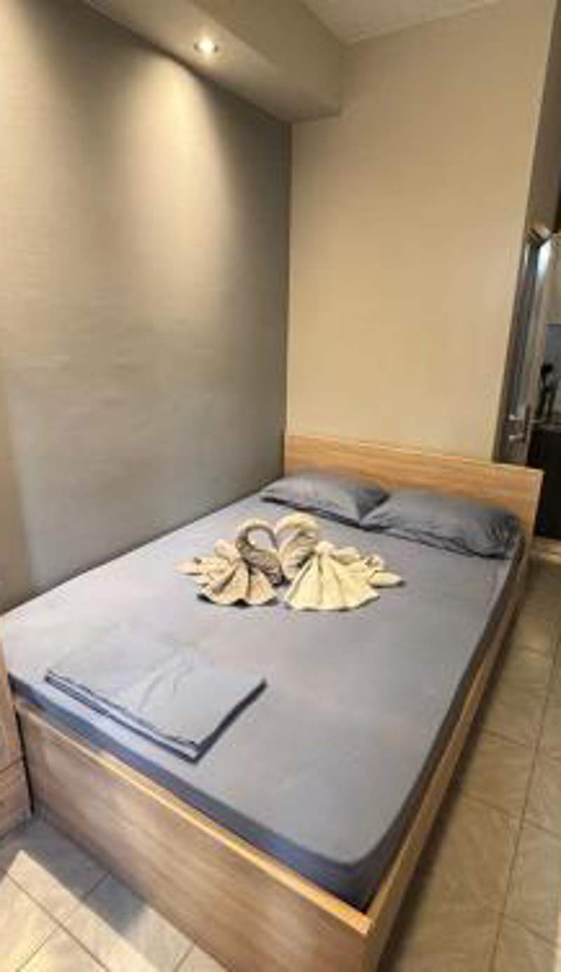 JORDANS ROOM 11