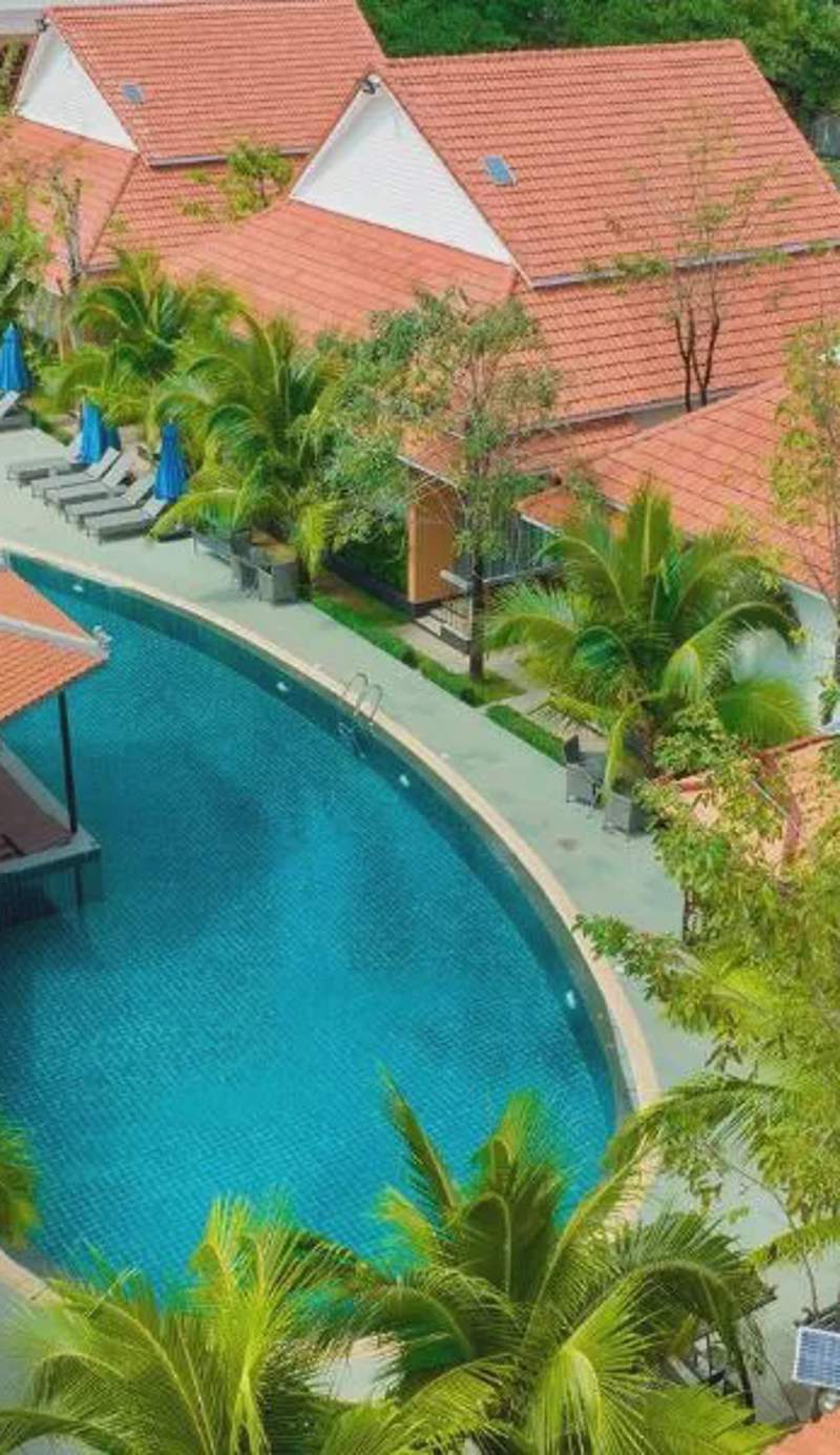 Sea Breeze Hotel & Villa