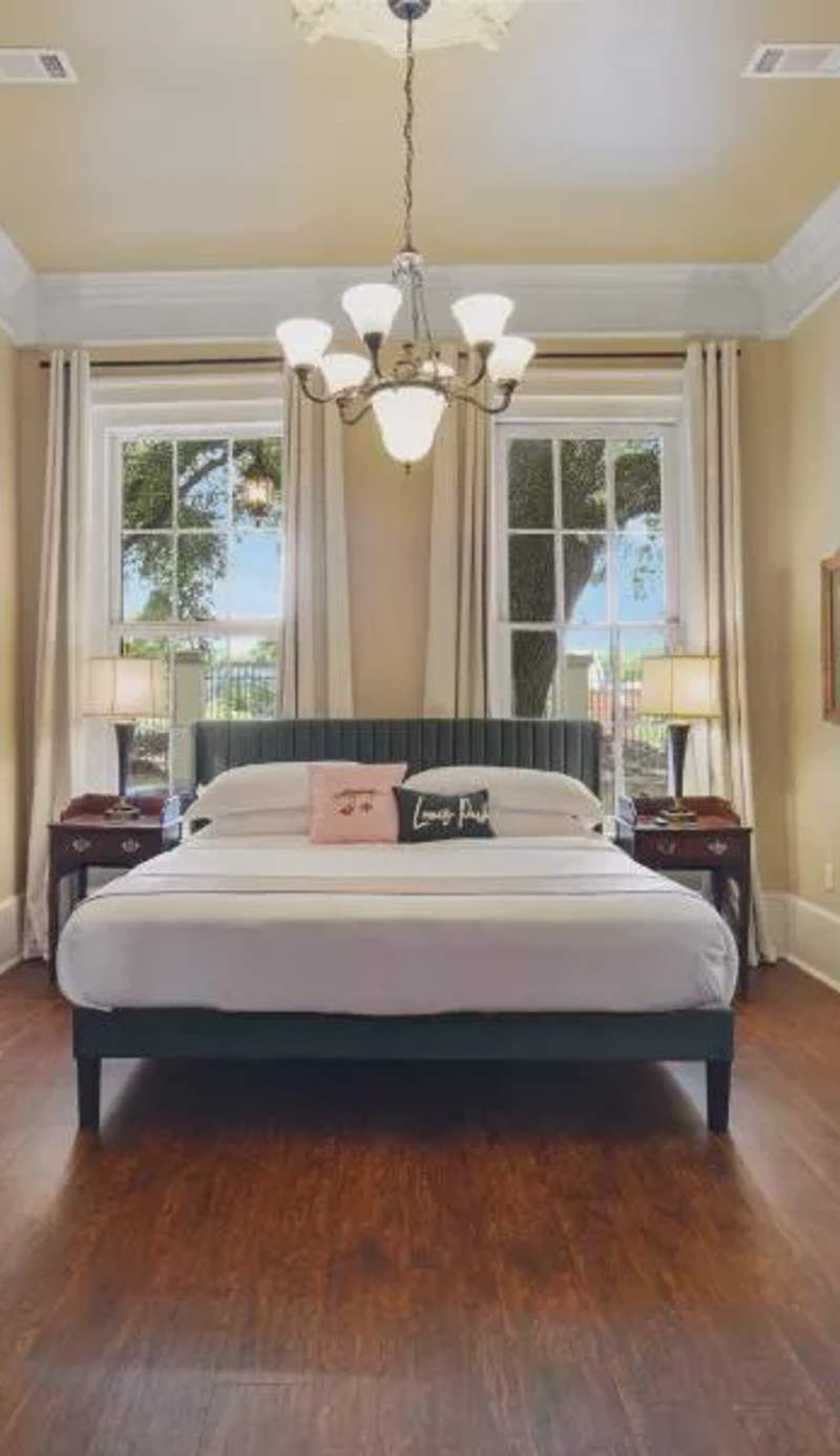 Louis Park Hotel
