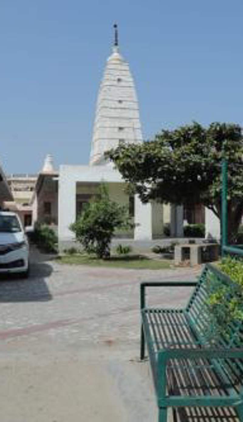 Radha Madhav Ashram Vrindavan