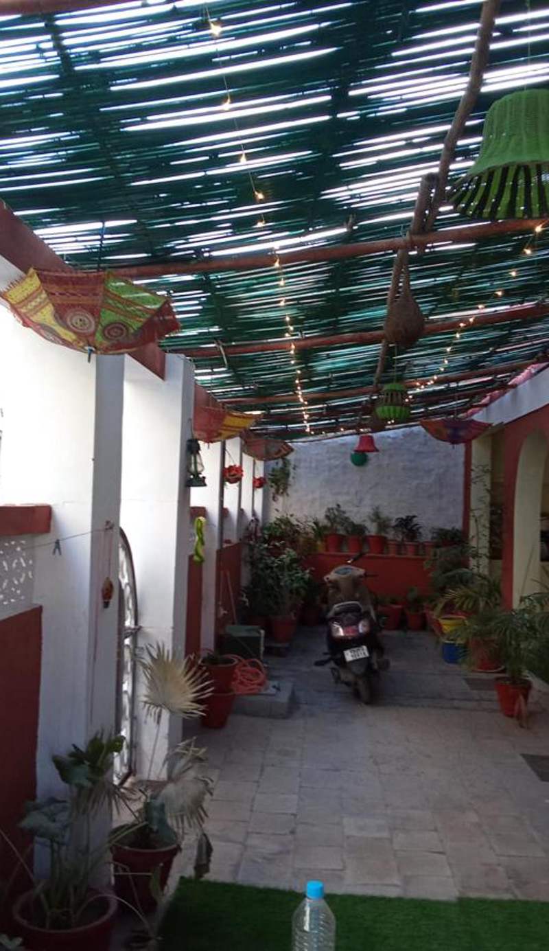 Red king home stay