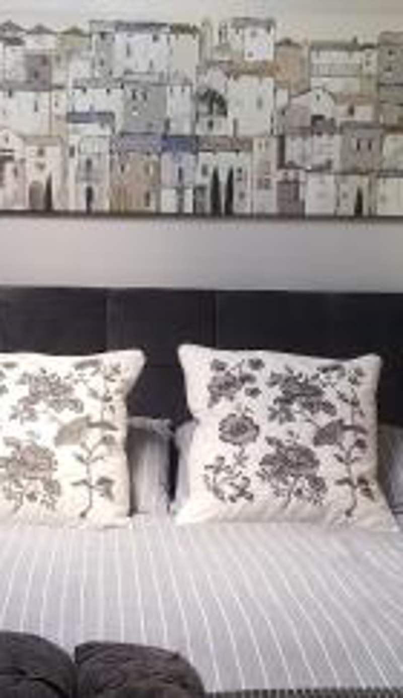 St. James Street Townhouse Belfast