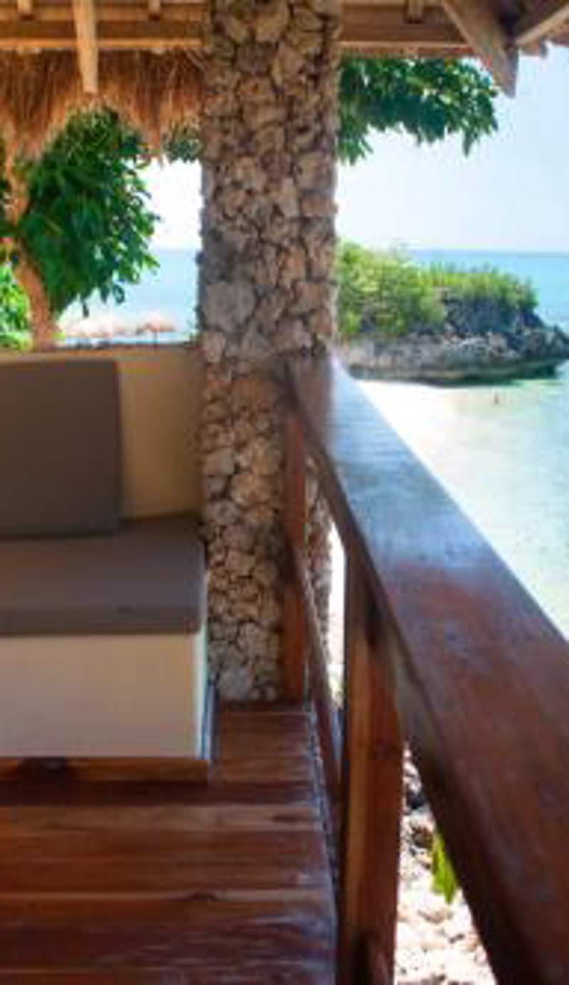 Tepanee Beach Resort