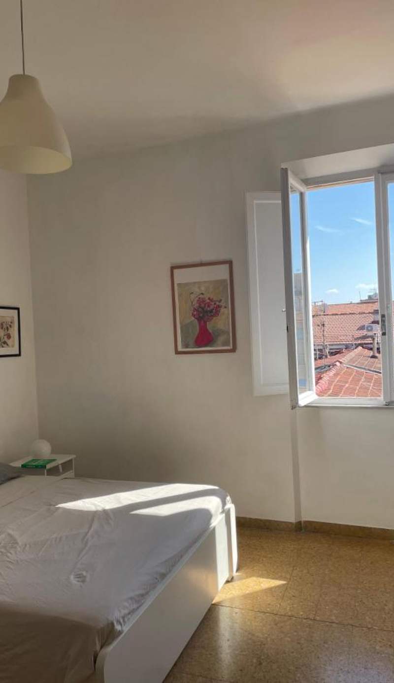 Treehouse - Spacious Private Rooms in Central Pisa Near Station & Airport
