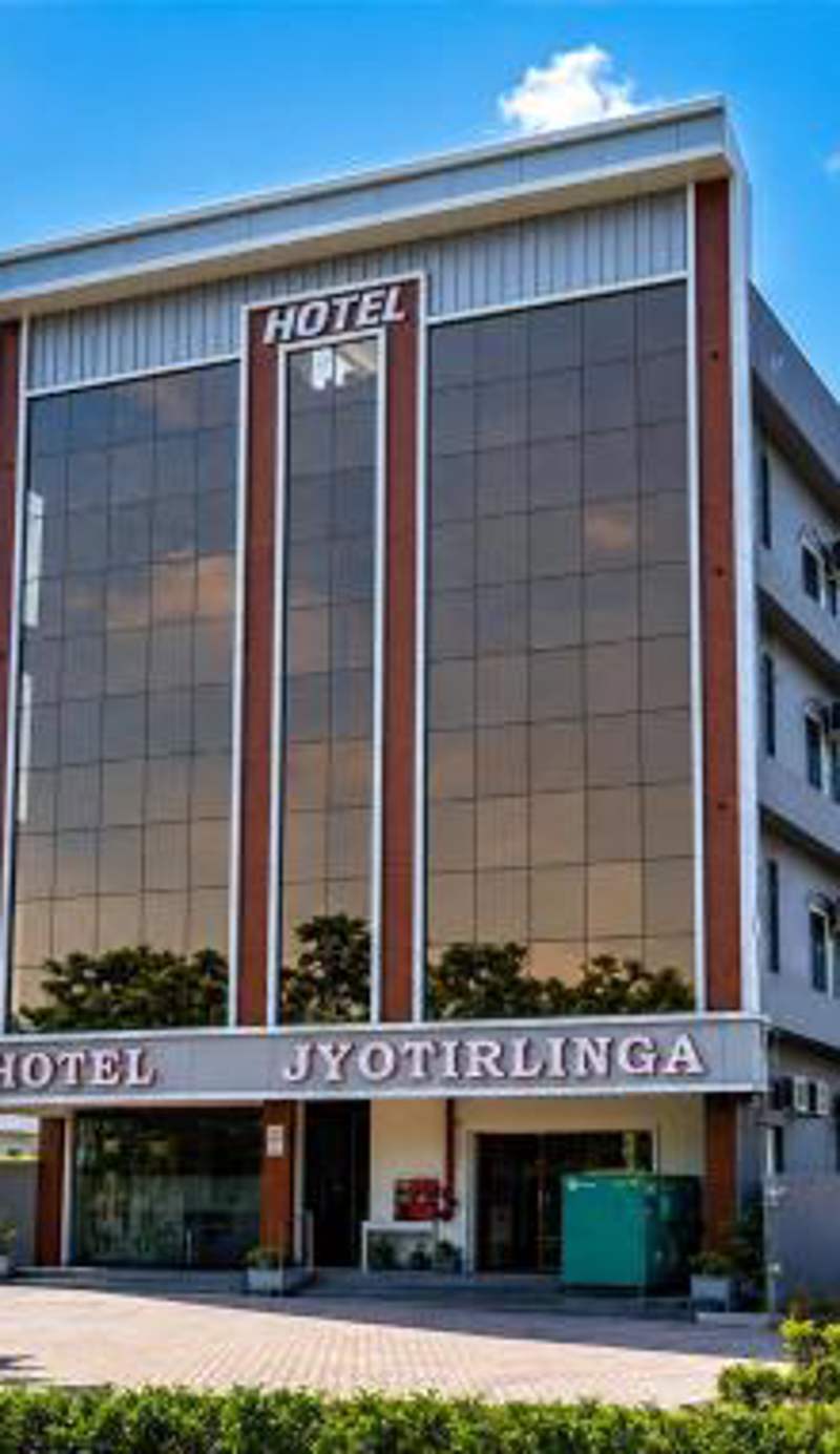 Hotel Jyotirlinga- One Way Drop to Mahakal Temple