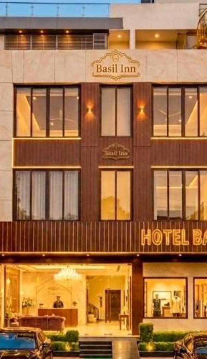 Hotel Basil Inn