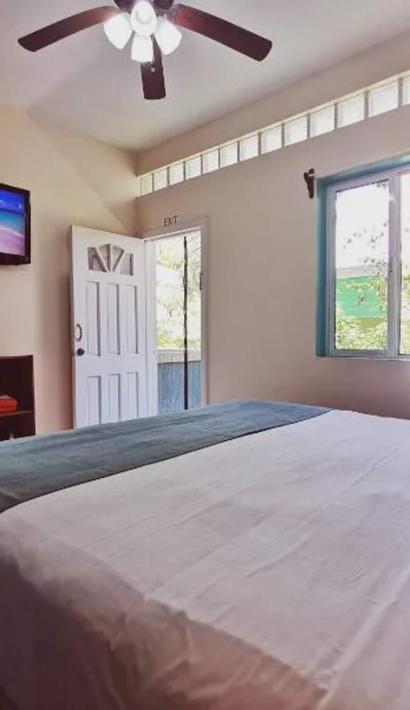 BELIZE TROPICAL DREAM VILLAS