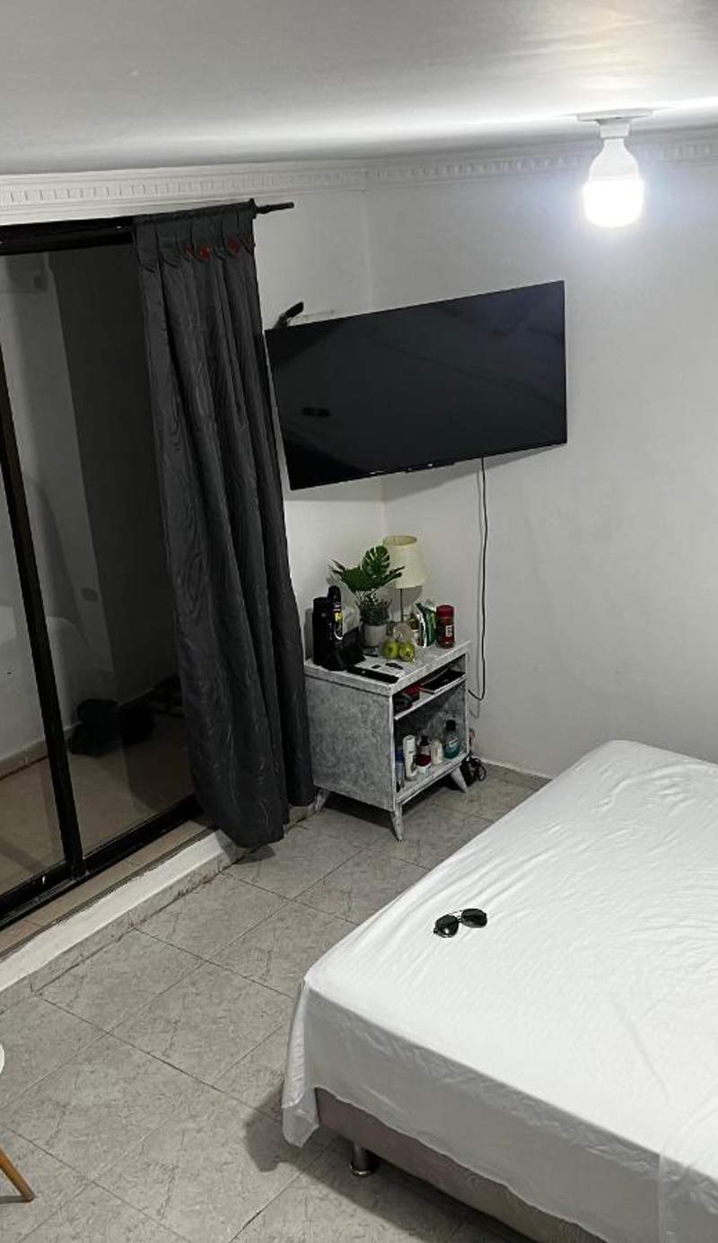 Habitación Cerca al Aeropuerto # 2