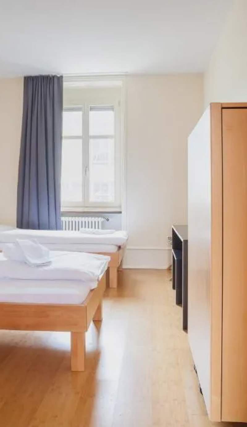easyHotel Basel - self service and self check-in