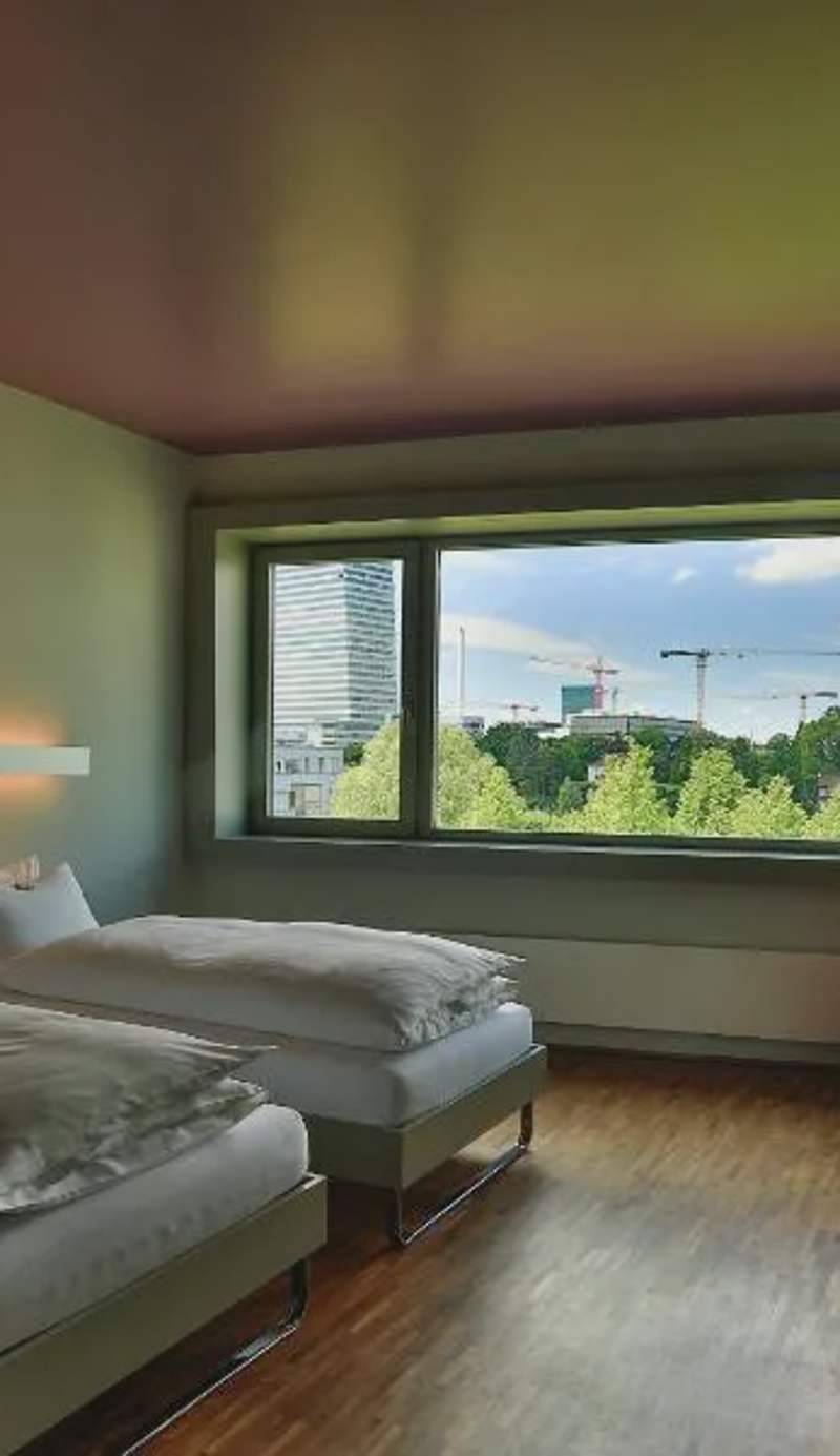 Dasbreitehotel am Rhein