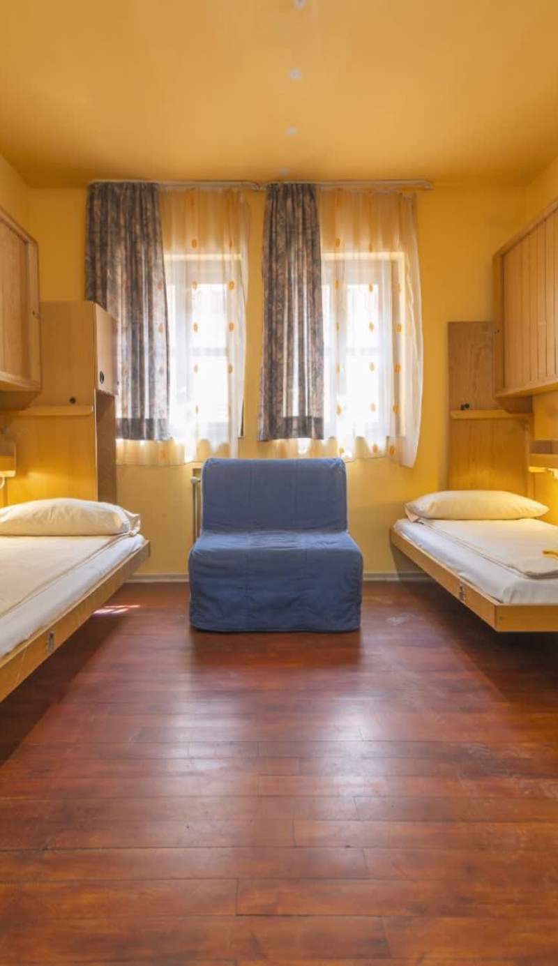Burg Hostel