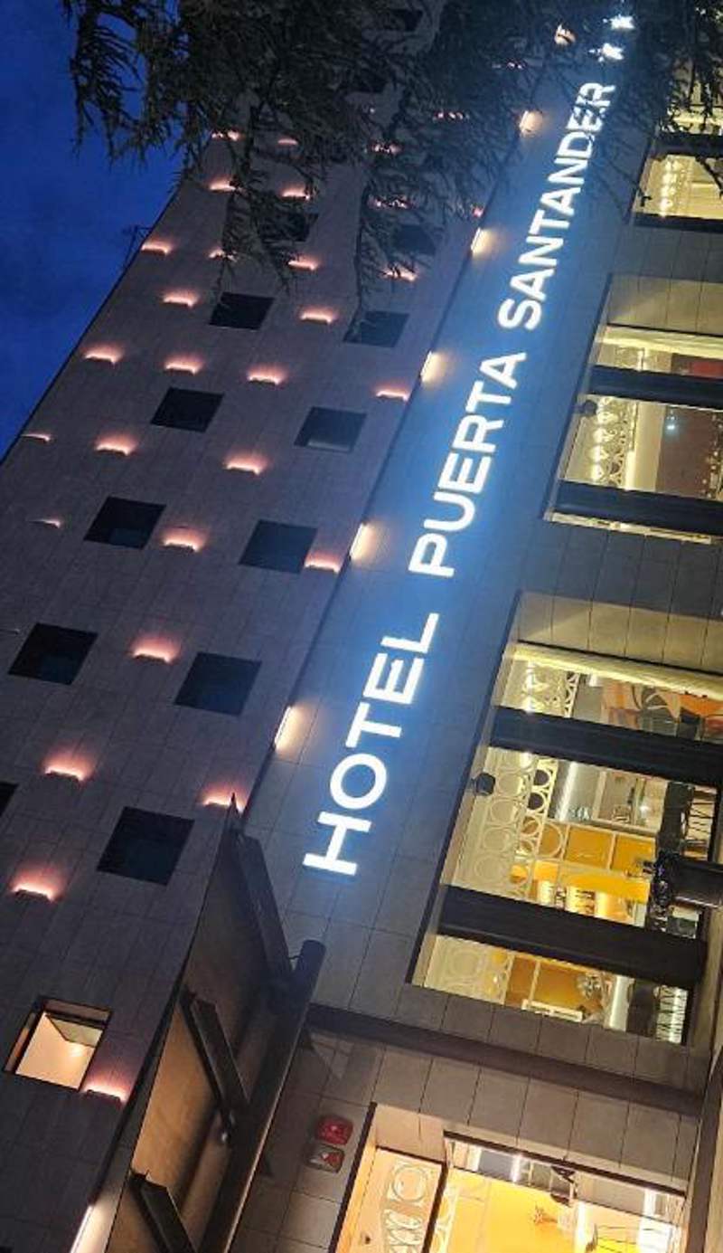 Hotel Puerta Santander